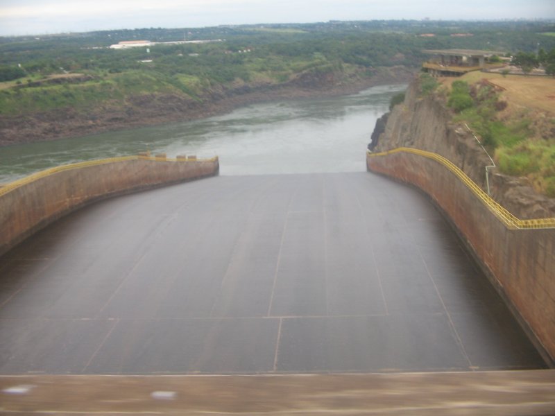 Itaipu3